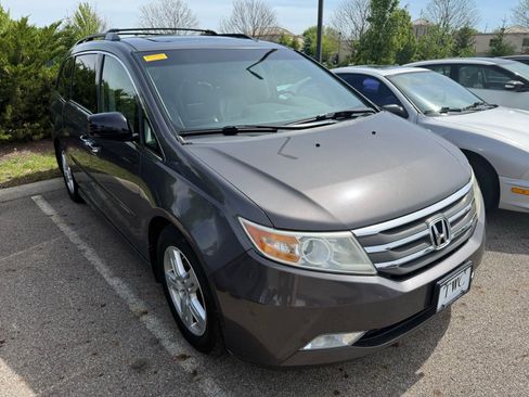 Used 2012 Honda Odyssey Touring image 3
