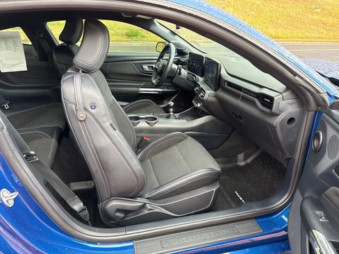 Used 2024 Ford Mustang GT RWD image 23