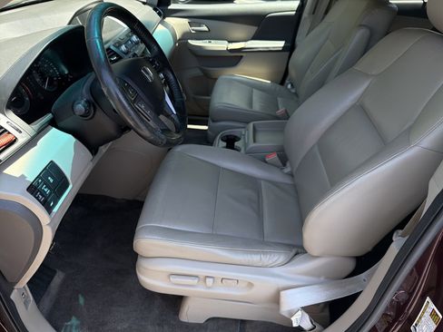 Used 2011 Honda Odyssey EX-L image 16