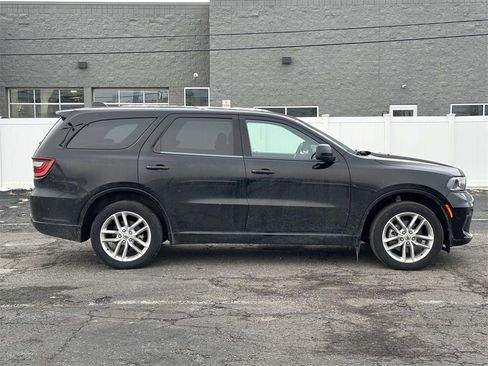 Used 2023 Dodge Durango GT image 2