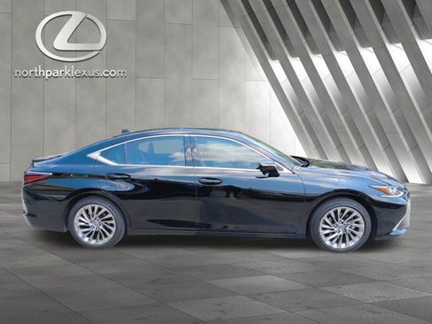 Used 2024 Lexus ES 350 w/ Technology Package FWD image 4