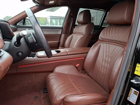 Certified 2023 Genesis G90 3.5T AWD/4WD image 13