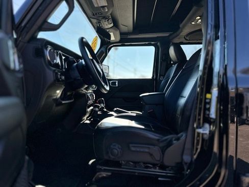 Used 2021 Jeep Wrangler Unlimited Sahara image 11