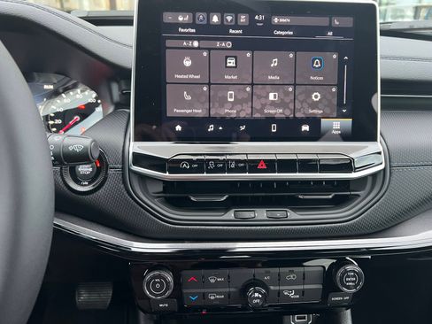 New 2026 Jeep Compass Latitude AWD/4WD image 20