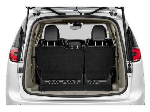 Used 2024 Chrysler Pacifica Limited FWD image 13
