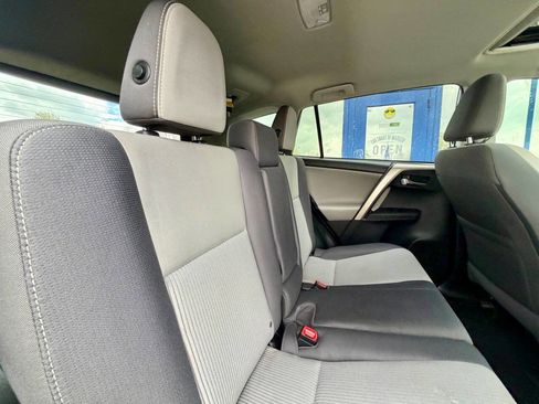 Used 2014 Toyota RAV4 XLE AWD/4WD image 44