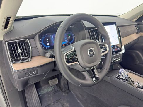 Used 2025 Volvo XC90 T8 Plus w/ Protection Package Premier image 14
