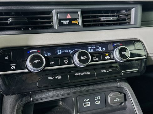 Used 2025 Honda Pilot EX-L image 23