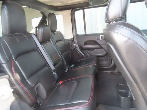 Used 2021 Jeep Wrangler Unlimited Rubicon w/ Xtreme Recon 35" Tire Package AWD/4WD image 30