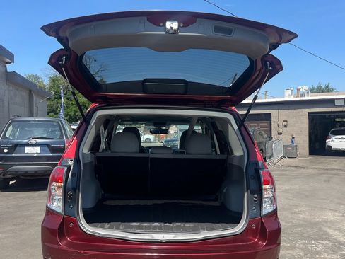 Used 2012 Subaru Forester 2.5X Premium w/ Popular Pkg 2 AWD/4WD image 22