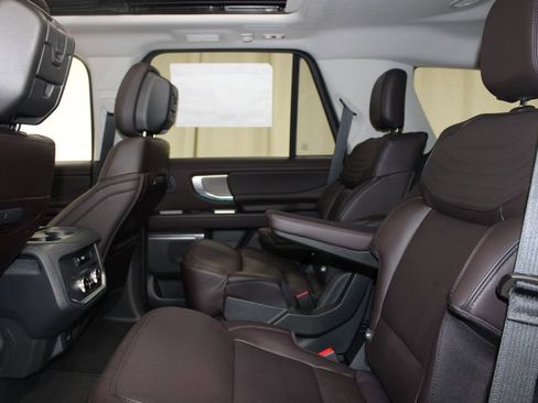 New 2026 Ford Expedition Platinum AWD/4WD image 21