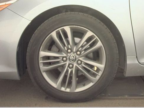 Used 2016 Toyota Camry SE FWD image 10
