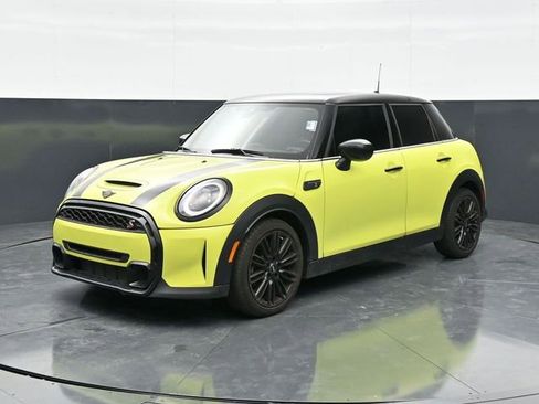Used 2023 MINI Cooper S FWD image 3