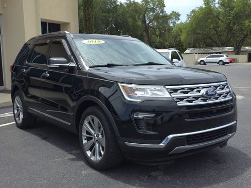 Used 2019 Ford Explorer Limited w/ Class III Trailer Tow Package FWD image 3