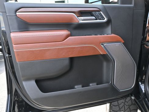 Used 2025 GMC Sierra 2500 Denali Ultimate image 29