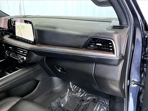 Used 2025 Chevrolet Tahoe LT image 16