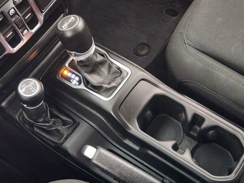 Used 2019 Jeep Wrangler Unlimited Sport S AWD/4WD image 21