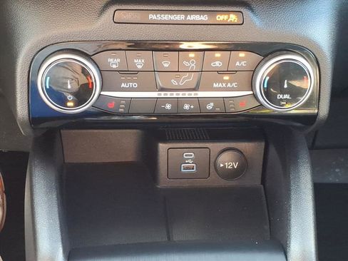 Used 2022 Ford Escape SE w/ Convenience Package image 17