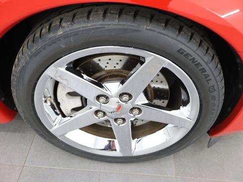 Used 2007 Chevrolet Corvette Coupe w/ Preferred Equipment Group RWD image 3