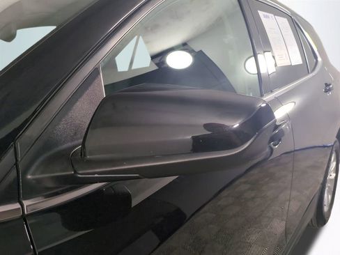 Used 2020 Chevrolet Equinox LT w/ Driver Convenience Package image 12