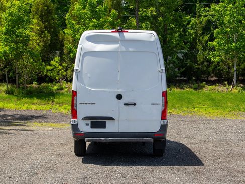 Used 2021 Mercedes-Benz Sprinter 2500 image 6