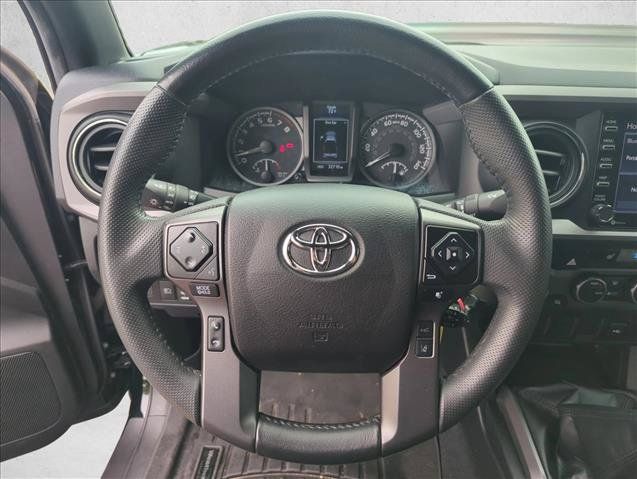 Used 2022 Toyota Tacoma TRD Sport w/ TRD Premium Sport Package AWD/4WD image 13