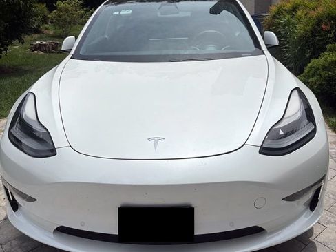 Used 2021 Tesla Model 3 Standard Range Plus RWD image 1