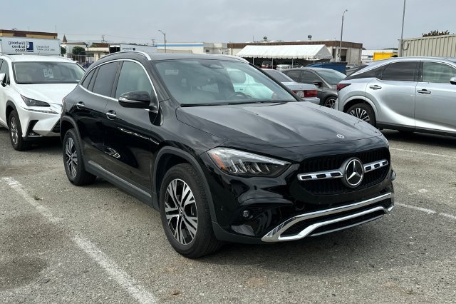 Used 2025 Mercedes-Benz GLA 250 image 2