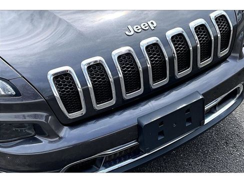 Used 2017 Jeep Cherokee Limited AWD/4WD image 32
