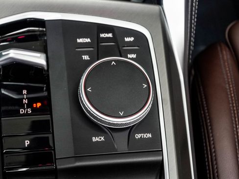 Used 2025 BMW M440i Convertible w/ Premium Package image 22