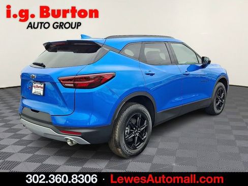 New 2025 Chevrolet Blazer LT w/ Midnight/Sport Edition image 4