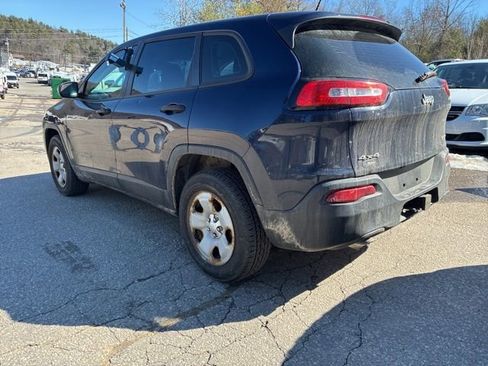 Used 2014 Jeep Cherokee Sport w/ Trailer Tow Group image 4