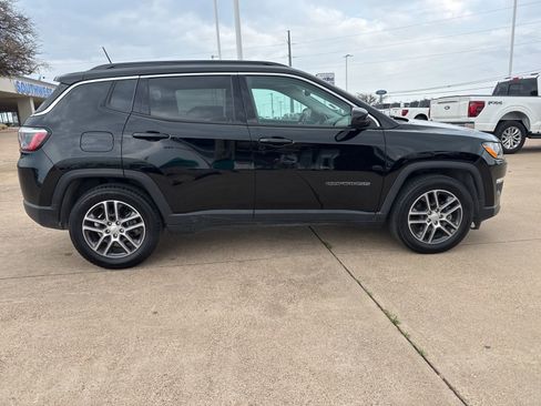 Used 2020 Jeep Compass Latitude image 8