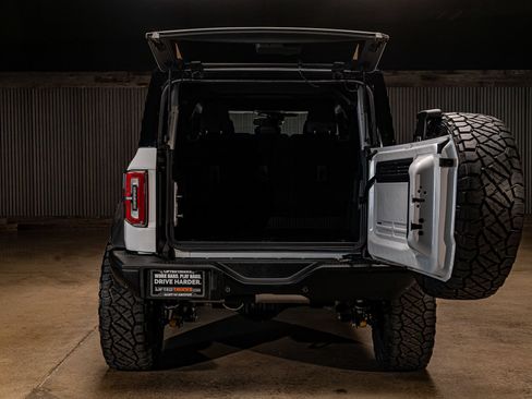 Used 2025 Ford Bronco Badlands AWD/4WD image 9