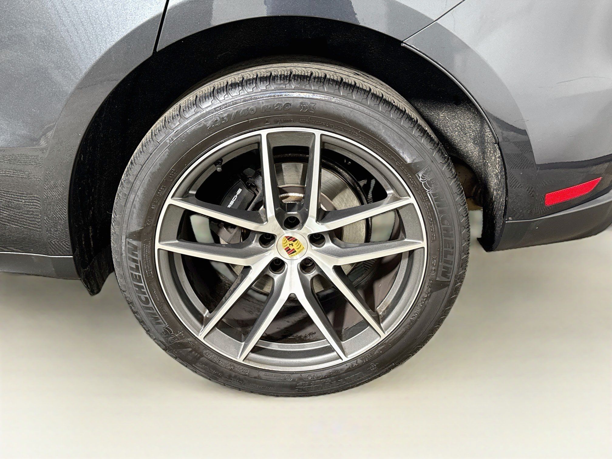 Used 2023 Porsche Macan AWD/4WD image 30