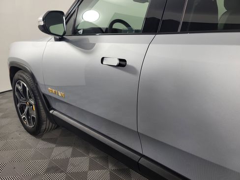 Used 2023 Rivian R1T Adventure image 34