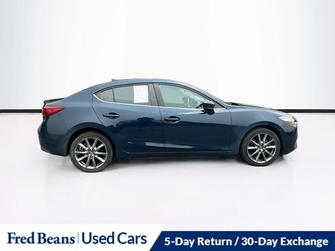 Used 2018 MAZDA MAZDA3 Touring FWD image 11
