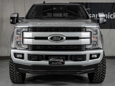 Used 2019 Ford F250 Lariat w/ Lariat Ultimate Package AWD/4WD image 3