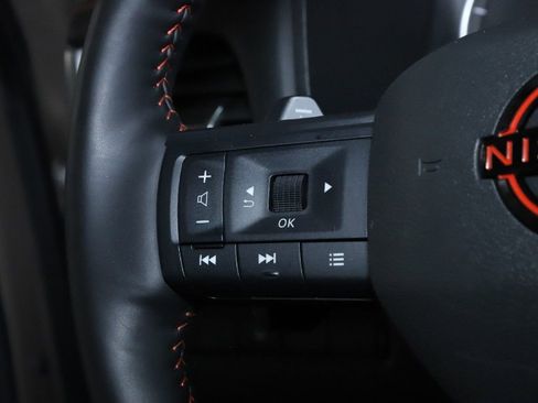 Certified 2025 Nissan Rogue SV image 21