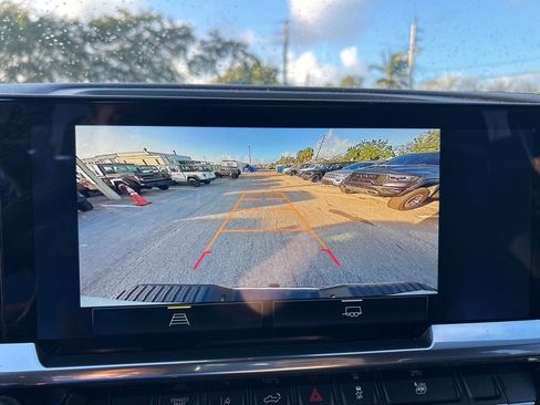 Used 2025 Chevrolet Silverado 2500 LT w/ Convenience Package image 14