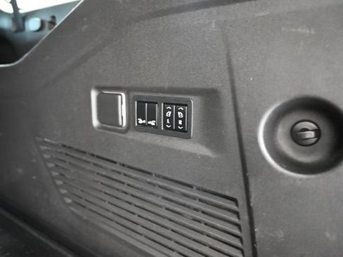 Used 2021 Chevrolet Suburban LT w/ Luxury Package AWD/4WD image 29