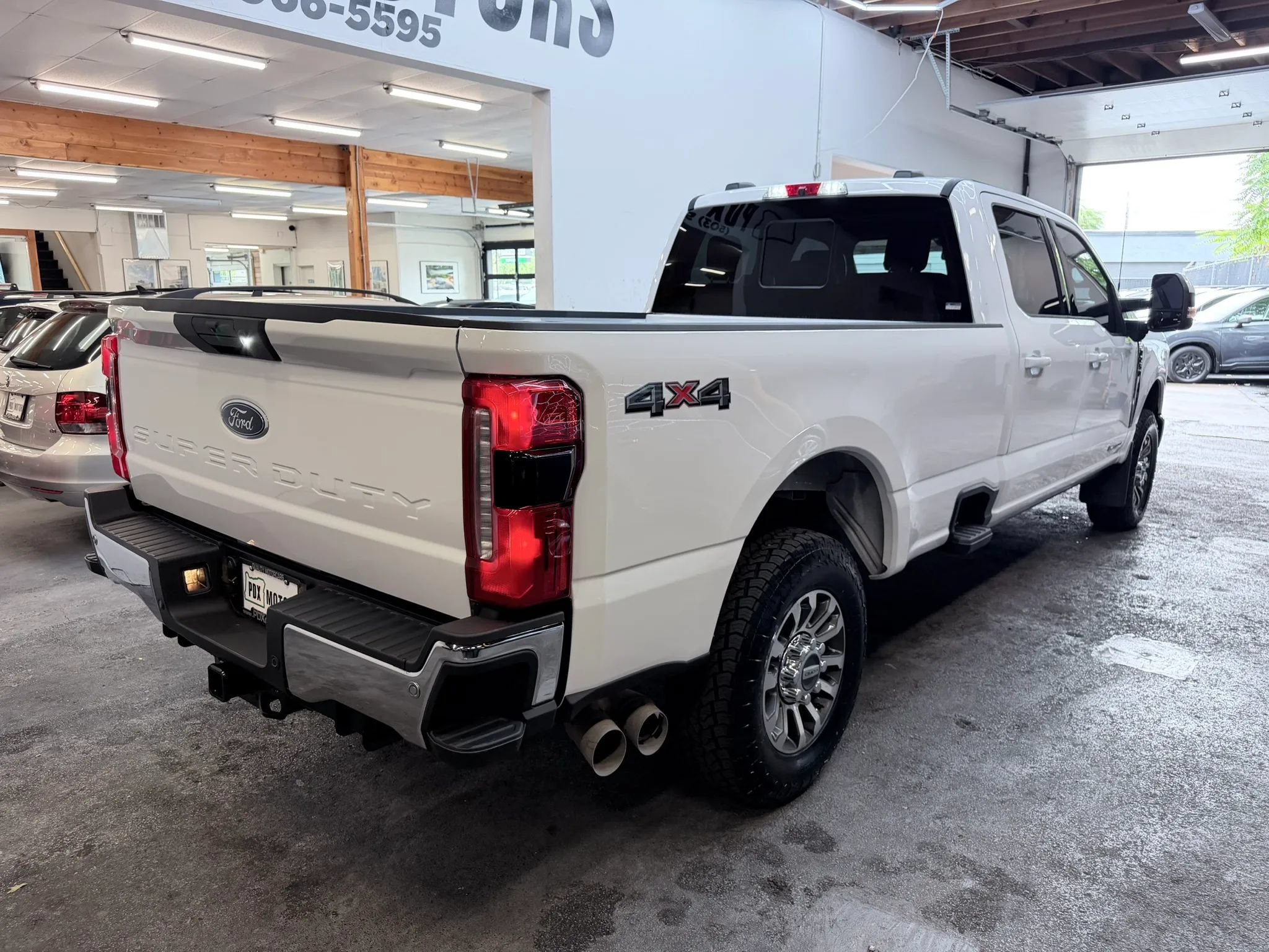 Used 2023 Ford F250 Lariat w/ Lariat Ultimate Package AWD/4WD image 11