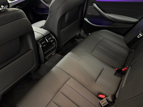 Certified 2023 BMW 530i w/ Premium Package image 28