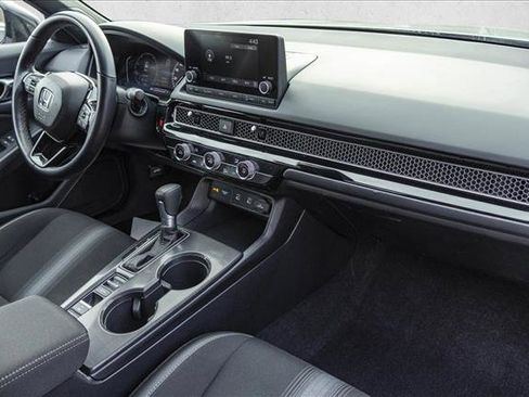 Used 2025 Honda Civic Sport image 27
