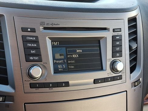 Used 2012 Subaru Outback 3.6R Limited w/ Moonroof Pkg image 16