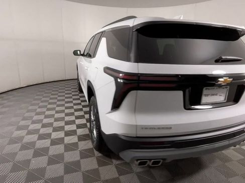 New 2026 Chevrolet Traverse LT image 7