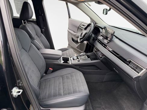Used 2024 Mitsubishi Outlander SE AWD/4WD image 26