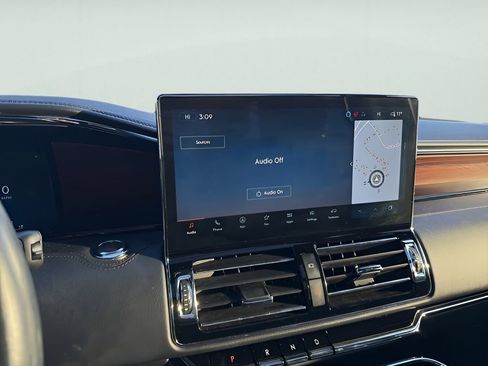 Used 2024 Lincoln Navigator Reserve w/ Equipment Group 201A image 28