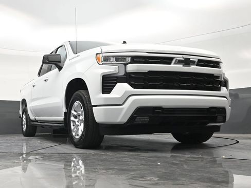 Used 2023 Chevrolet Silverado 1500 RST RWD image 23
