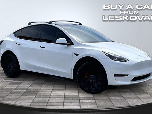 Used 2025 Tesla Model Y Performance AWD/4WD image 1